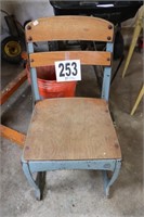 Vintage Desk Chair(Shop)