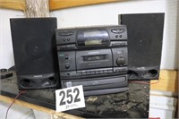 Magnavox Mini Hifi System Stereo(Shop)