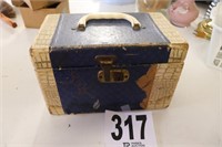 Vintage Sewing Box with Contents(Shed)