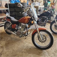 1999 Suzuki Motorcycle w ownership runs & drives