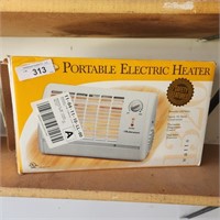 Lakewood Portable Electric Heater - Powers on