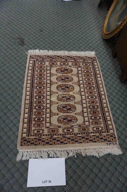 hand-knotted Perisan prayer rug