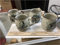 Set of wildlife coffee mugs