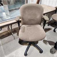 Tan Brown Cloth Office Chair