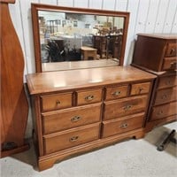 Maple Dresser w Mirror 51"× 18"× 32"