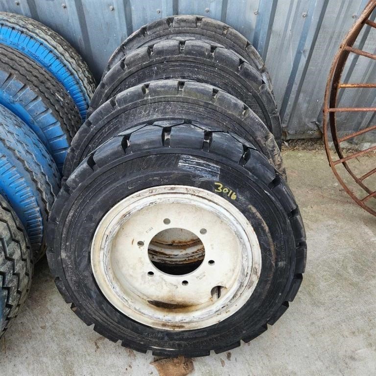 4- 27.5×7.50×15 Forklift Tires