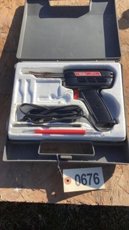Weller 8200 N soldering gun in case, 100/140