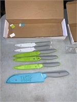 LOT OF 6 KITCHEN KNIVES WITH SHEATHS