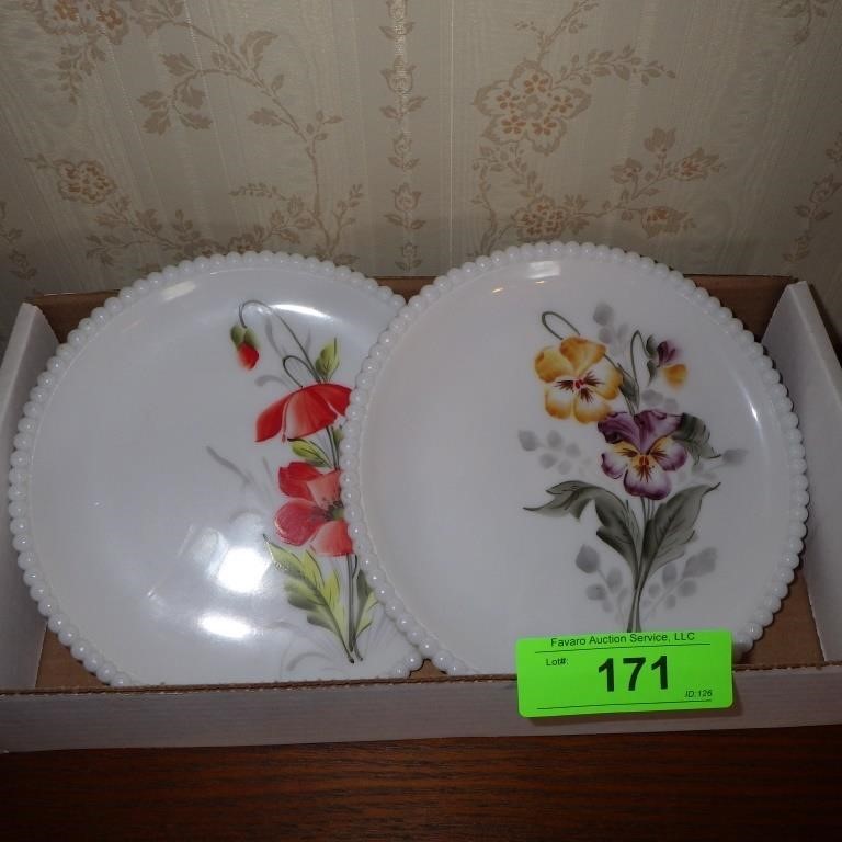 2 VINTAGE HAND PAINTED MILK GLASS PLATES 7 1/2"