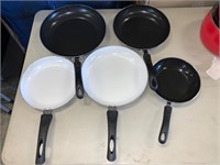 LOT OF 5 ASSORTED FRYING PANS