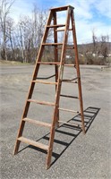 7' Wooden Step Ladder