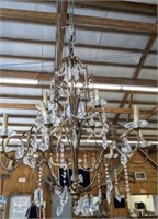 12 LIGHT CHANDELIER W/ PRISMS