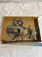 Flat of clamps