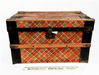 Slatted Top Doll Trunk with Tray Insert (Damaged)