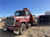 FORD L900 PICKER TRUCK