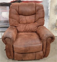 11 - COMFORTABLE RECLINER