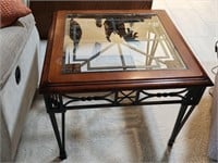 Glass Top End Table
22×28×28