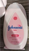 GROUP JOHNSON'S BABY LOTION