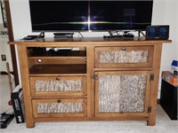 Homecoming TV Stand By Kincaid 
35.5×58×18
DOES