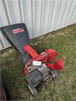 YARD MACHINES CHIPPER BLOWER