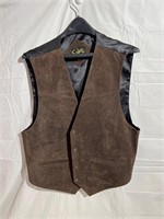 Scully leather vest size XL