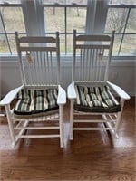 2 Rocking Chairs