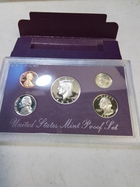 May Fee Fee Coin, Jewelry & Sports Auction