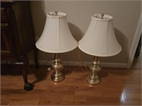 2 table lamps