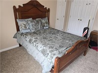 Vintage Full Size Oak Bed