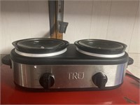 Try Buffet Slow Cooker Dual 1 1/4 Crocks with Box