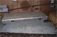 5' Diamond Plate Pickup Tool Box