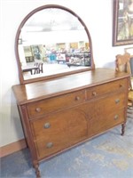 Mahogany 4-Drawer Dresser w/ Mirror