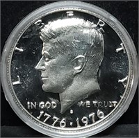 1976 Bicentennial Proof Silver Half Dollar in Caps