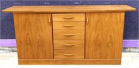 European modern 5 drawer 2 door buffet