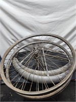 Vintage Bike Wheels & Fenders
