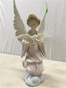 12" LLADRO ANGEL OF PEACE W/ DOVE NO BOX