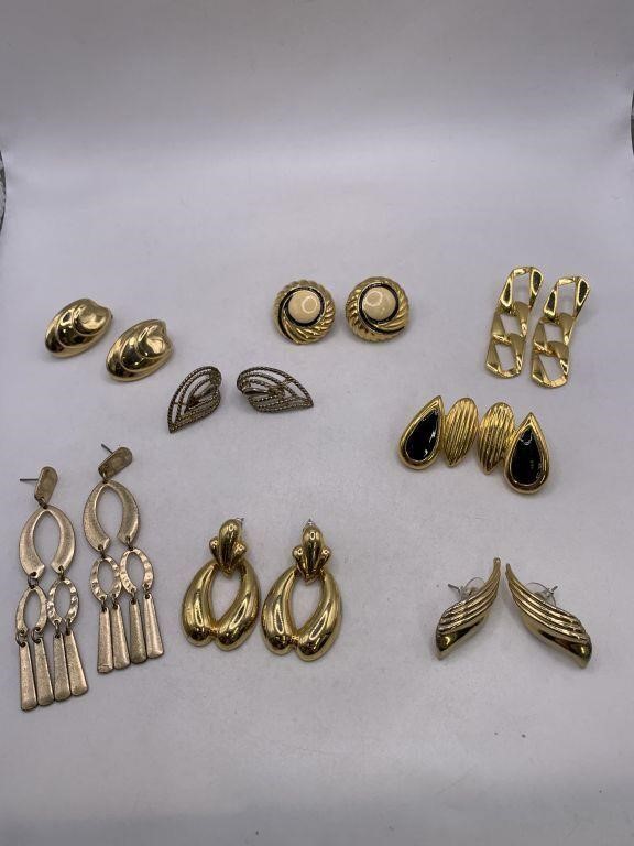 PIERCED EARRING LOT OF 8