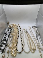 PEARLESQUE NECKLACE LOT OF 8