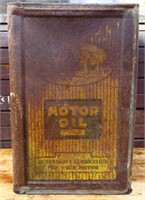 Vintage square motor oil can