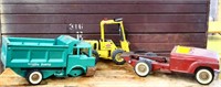 Lot of 3 vintage metal toys, see photos