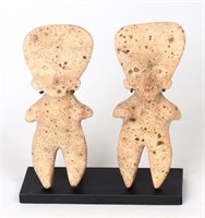 Early Chinesco Pair of Standing Women, 300 CE-100