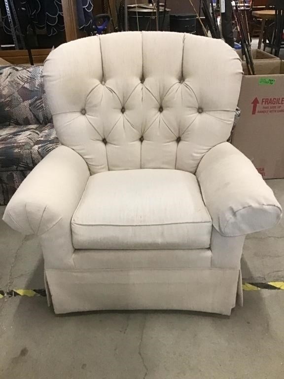 Broyhill Upholstered Oversized Chair