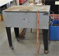 Machine shop parts washer, 35.5x21.5x37.5