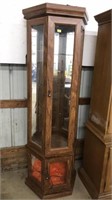 OAK, LIGHTED, MIRRORED BACK CHINA CABINET