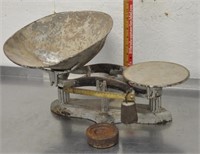 Antique weigh balance scale