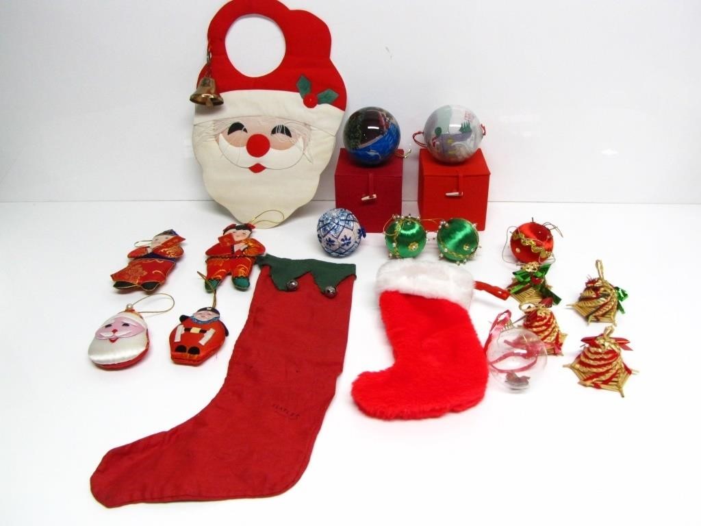 ASSORTED CHRISTMAS DECORATIONS