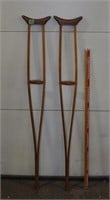 Vintage crutches, see pics