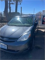 2009 Toyota Sienna Blue