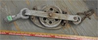 Vintage hook & pulley, see pics