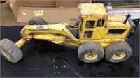 1970S TONKA ROAD GRADER METAL TOY